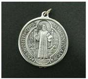 Médaille de saint Benoît - métal argenté - 30 mm